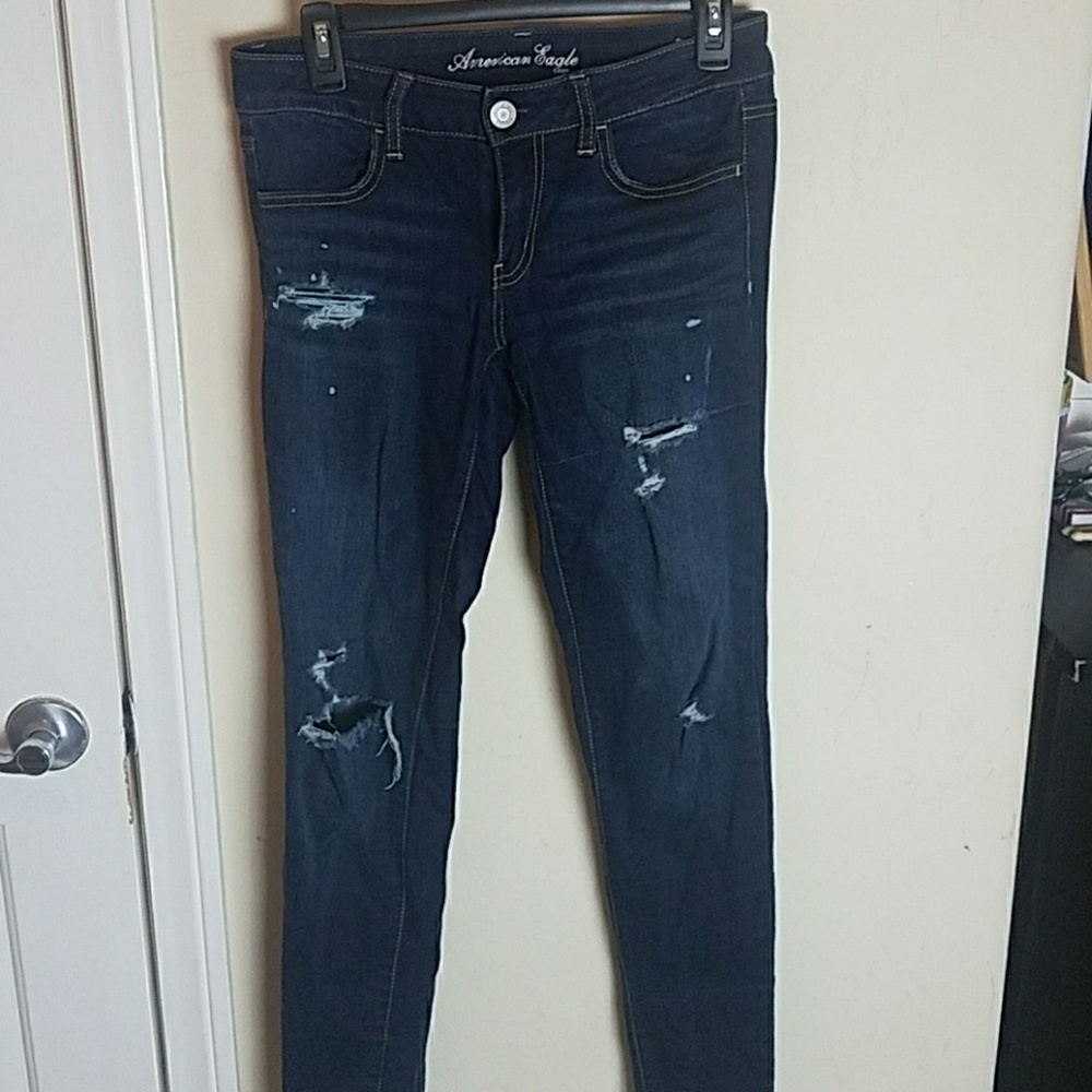 Ripped skinny jeans